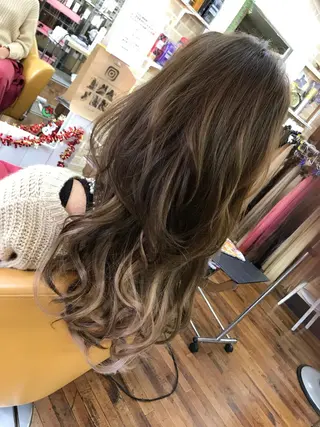 セミロング ヘアアレンジ お→の さとしのヘアスタイル