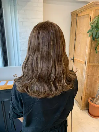 セミロング カラー しんぼり なおみのヘアスタイル