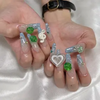 ネイル PEEKABOO 旧:momo京橋のネイルデザイン