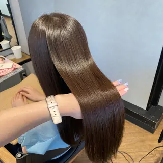 ロング 檜谷 晴　顔周りカットのヘアスタイル