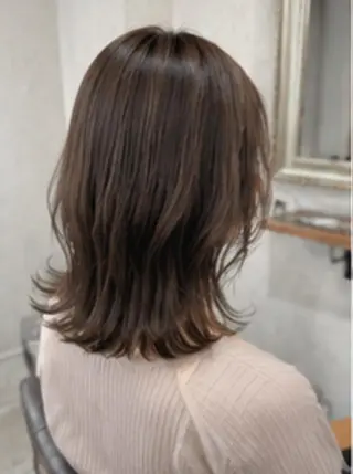 カラー デザインカラー Lienのヘアスタイル