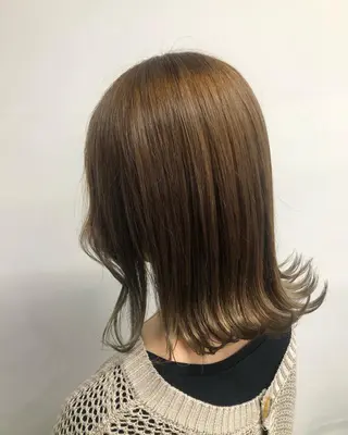 ミディアム 寒色/ベージュヘア ブリーチありMiOのヘアスタイル