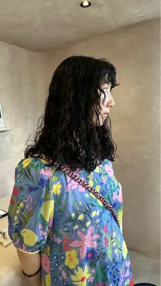 ミディアム パーマ Bërg kiraのヘアスタイル