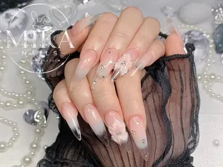 ネイル 🌻Luna Mika🌻のネイルデザイン