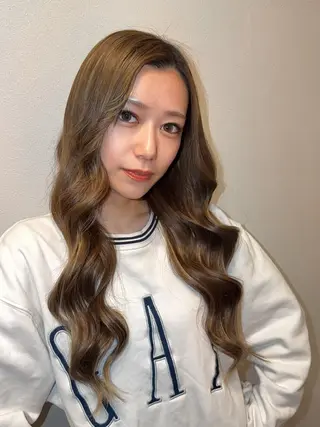 ロング カラー 戸川 紗良のヘアスタイル