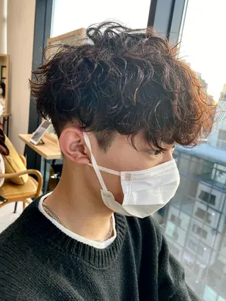 パーマ メンズ 似合う髪型見つけます AYAKAのヘアスタイル