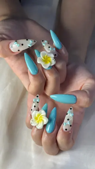 ネイル うにゃねいる🌷 Mayaのネイルデザイン