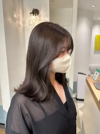 セミロング カラー 安丸 結夏のヘアスタイル