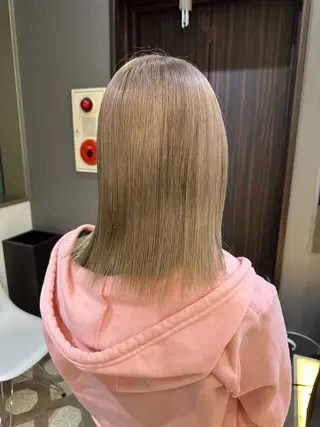 ショート カラー 🎀透明感 カラーHiROEのヘアスタイル