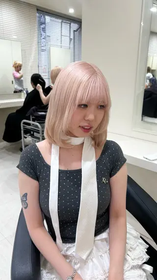 ミディアム カラー ヘアアレンジ 韓国レイヤー&ピンク 艶髪🩶maikoのヘアスタイル