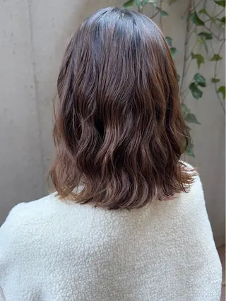 ミディアム パーマ 大橋 芽衣のヘアスタイル