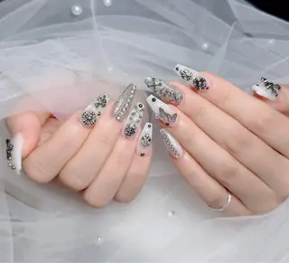 ネイル Lenie Nail Okuboのネイルデザイン