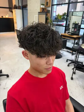 ショート パーマ メンズ ダブルカラー メンズパーマ大成のヘアスタイル
