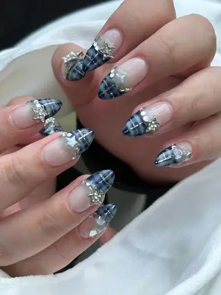 ネイル ✴︎ Delightのネイルデザイン