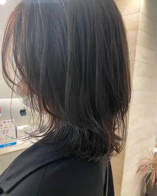 ミディアム カラー EIGHT MAYUのヘアスタイル