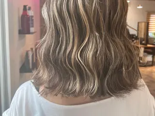 ミディアム カラー ヘアカラー&縮毛矯正 STAR☆RIVERのヘアスタイル