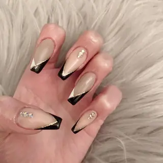 ロング ネイル Y. Sのネイルデザイン