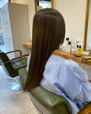 ロング カラー エイトウメダ 店長 稲尾友則のヘアスタイル