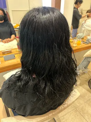 ロング パーマ 柳内 まゆのヘアスタイル