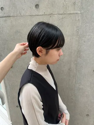 ショート カラー 縮毛矯正ボブ&顔まわ レイヤー♡TOMOEのヘアスタイル