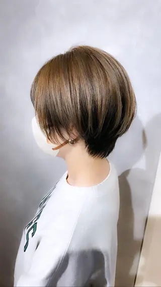 ショート カラー 【Lei】橋本孝太 レイヤー・美髪矯正のヘアスタイル