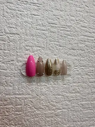 ネイル BROWS/ NAILSの眉毛・アイブロウイメージ