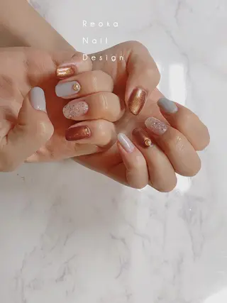ミディアム ネイル Blowe ニュアンスのネイルデザイン