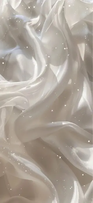 ネイル 𝘙𝘪𝘰𝘯𝘢 ...🕯🤍のネイルデザイン
