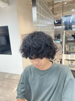 ショート パーマ メンズ 神山 哲のヘアスタイル