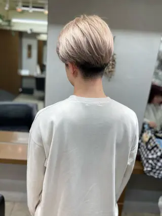 カラー yasuハイトーン/ デザインカラーのヘアスタイル