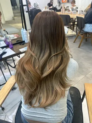 ロング 韓国ヘアメンズ・レデ ィース特化ミクのヘアスタイル