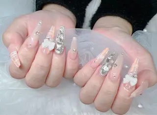ネイル Lee Nailsのネイルデザイン