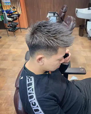 ショート カラー メンズ 三谷 天兵のヘアスタイル