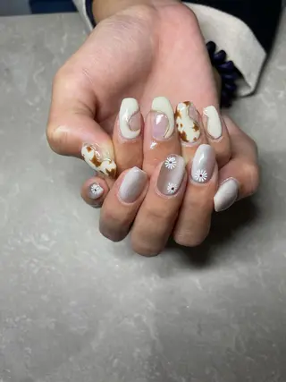ネイル LAVISH 大和店 🤱子連れ大歓迎のネイルデザイン