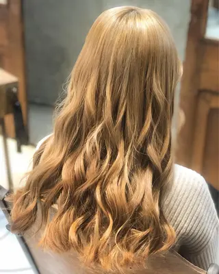 セミロング カラー ヘアアレンジ TOKI /透明感/原宿のヘアスタイル