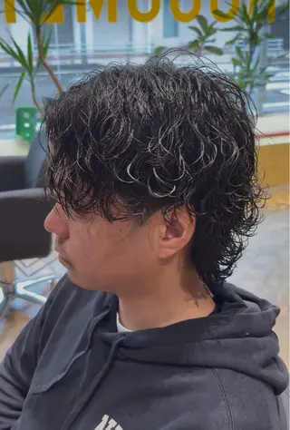パーマ メンズ 林 侑弥のヘアスタイル