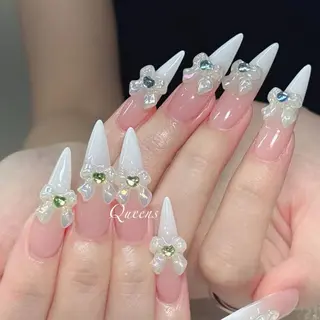 ネイル Queens テイのネイルデザイン