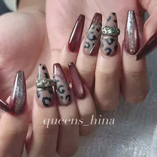 ネイル Queens テイのネイルデザイン