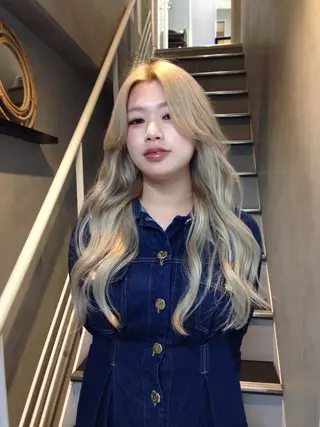 ロング XENA 渋谷店のヘアスタイル