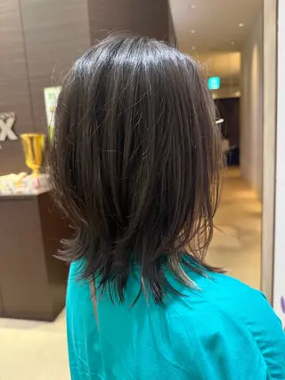 ミディアム UNIX ワタナベ モモハのヘアスタイル
