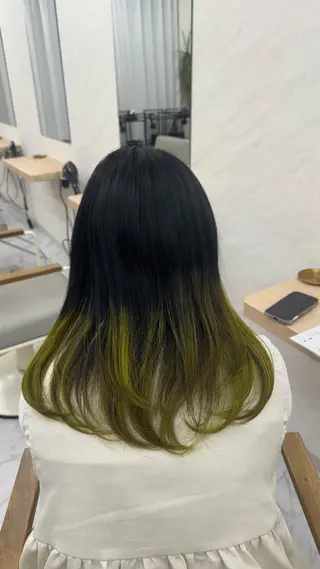 ミディアム カラー 天野 真依子のヘアスタイル