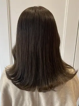 セミロング カラー 亀田 幸美のヘアスタイル