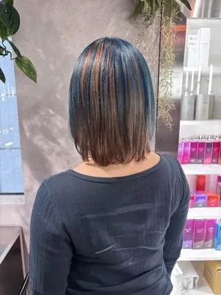 セミロング カラー ヘアアレンジ color.nail 🫧ionaのネイルデザイン