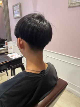 メンズ ツヤ感カラーレイヤー カット川野莉空のヘアスタイル
