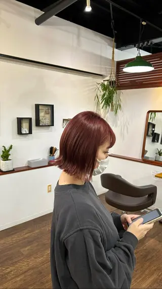 カラー 橋本 愛唯のヘアスタイル