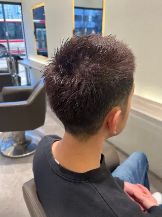 カラー メンズ 吉見 涼のヘアスタイル