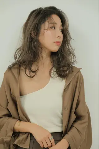 マツエク・マツパ 谷 なづきのヘアスタイル