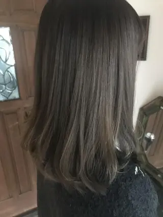 セミロング カラー noce harumiのヘアスタイル