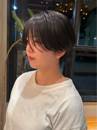ショート 前田 唯のヘアスタイル