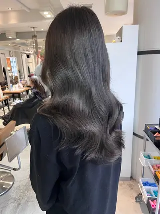 ミディアム 派手髪特化 🪐REN🪐のヘアスタイル